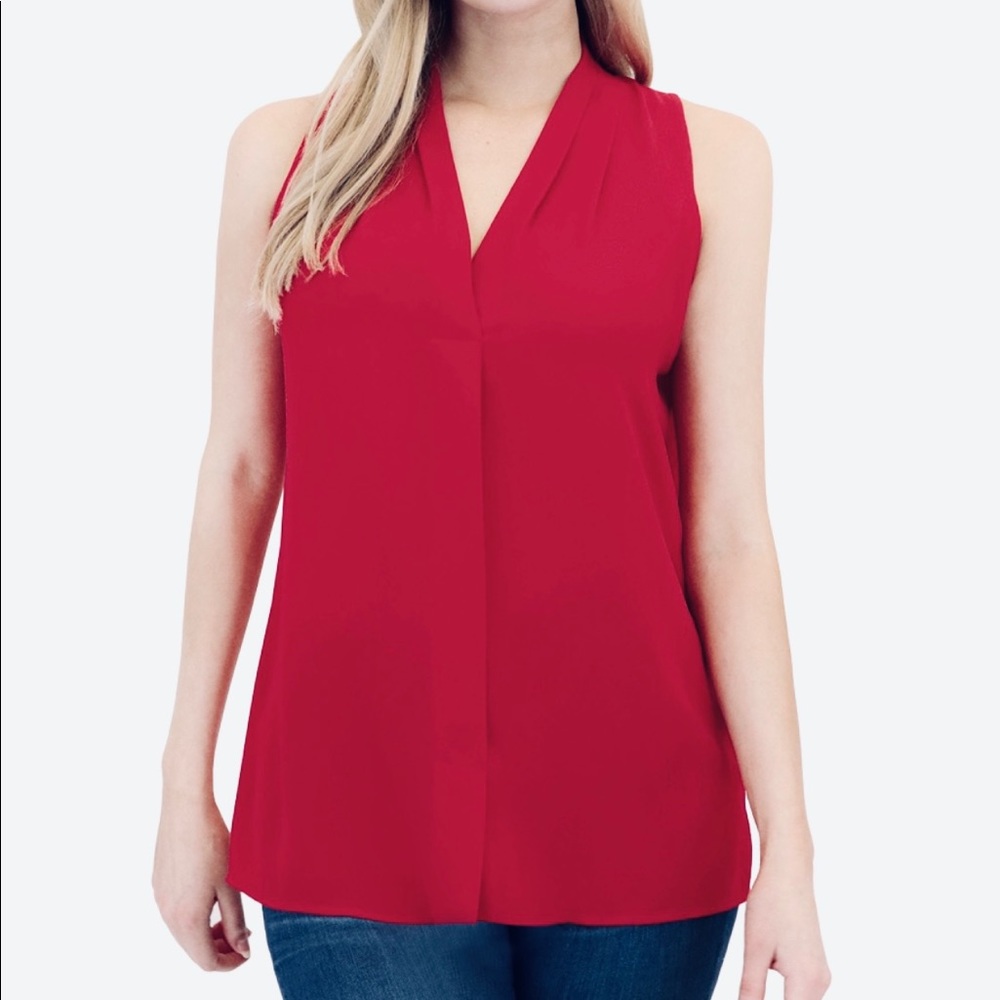 M Violet + Claire Sleeveless Cranberry Red Blouse Top Chiffon flowy Med v-neck